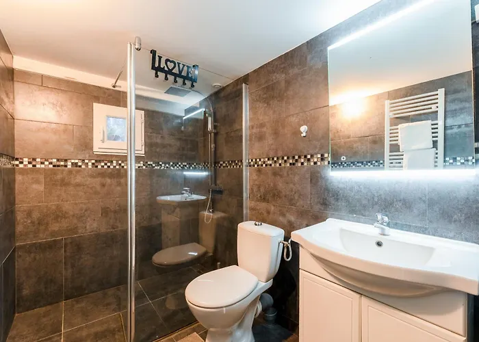 Loft 25 M2 Au Calme Les Angles (Gard)